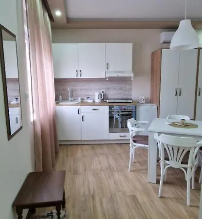 I Sobe Gromilovic Apartment *