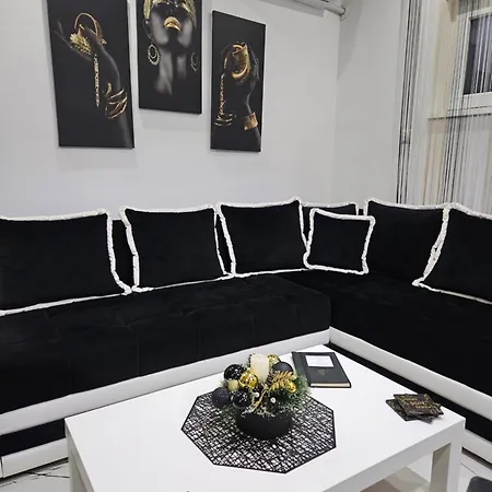 I Sobe Gromilovic Apartment *