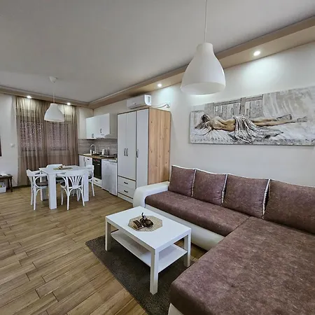 I Sobe Gromilovic * Sombor