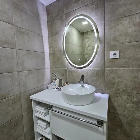 I Sobe Gromilovic * Sombor